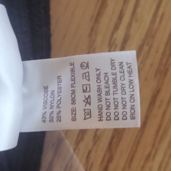 Moncler beanie - Picture 7 of 8